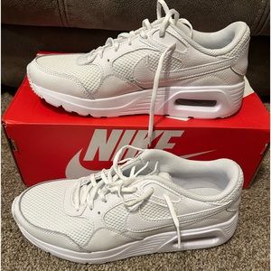 Nike Air Max size 8 women’s